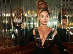 The Billboard Hot 100 is topped by Beyoncé's Break My Soul
