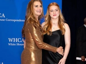 Rowan Shields leaves for her sophomore year of college in an emotional video shared by Brooke Shields