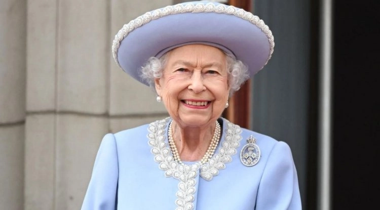   The Queen of England faces cancellation as mobility issue is getting severe.Queen Elizabeth 